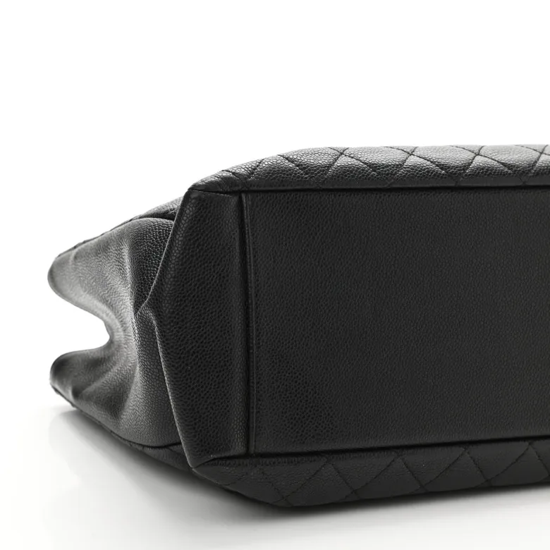 Chanel classic leather handbag black