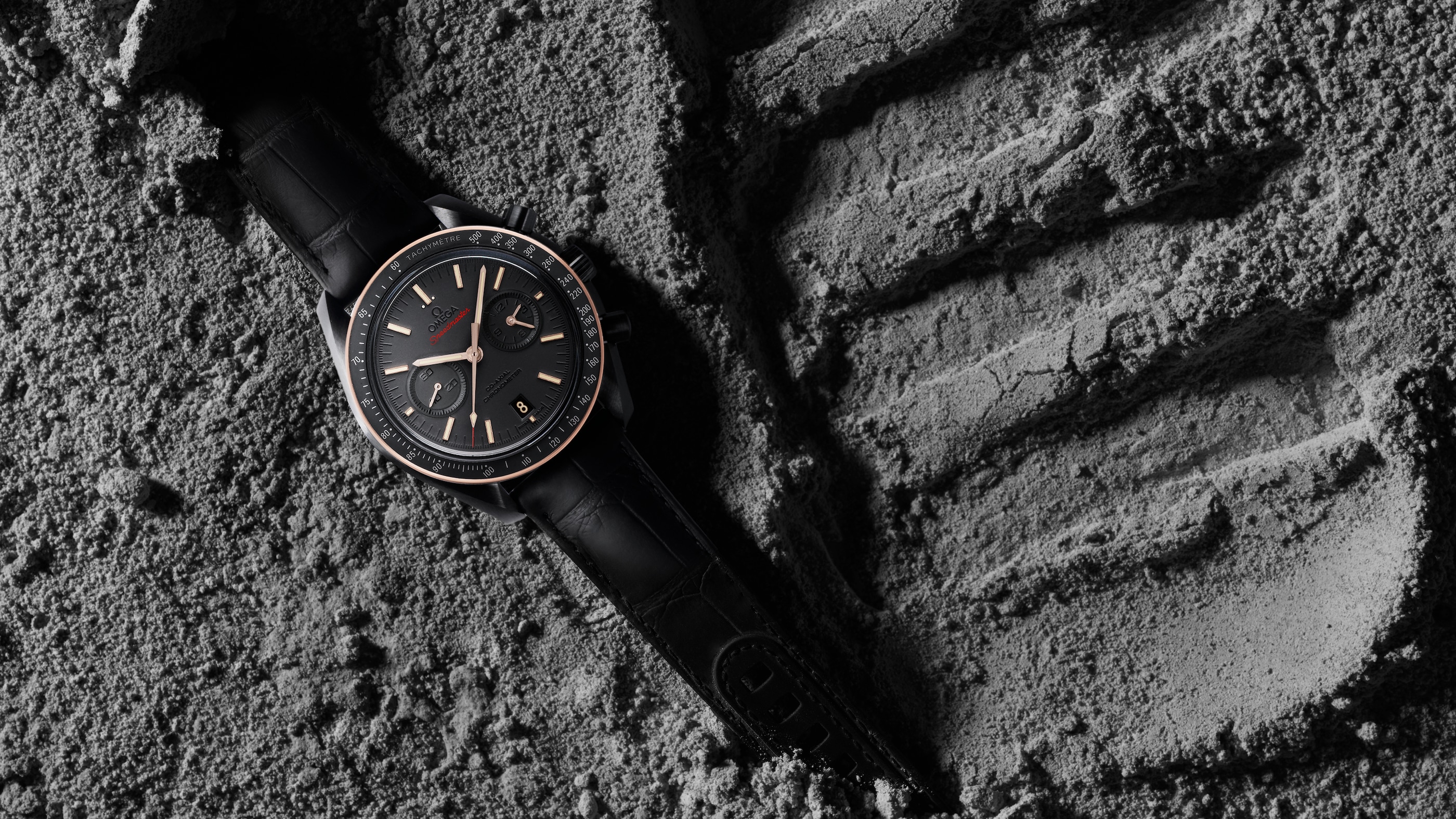 OMEGA SPEEDMASTER DARK SIDE OF THE MOON 44.25 MM, BLACK CERAMIC ON LEATHER STRAP