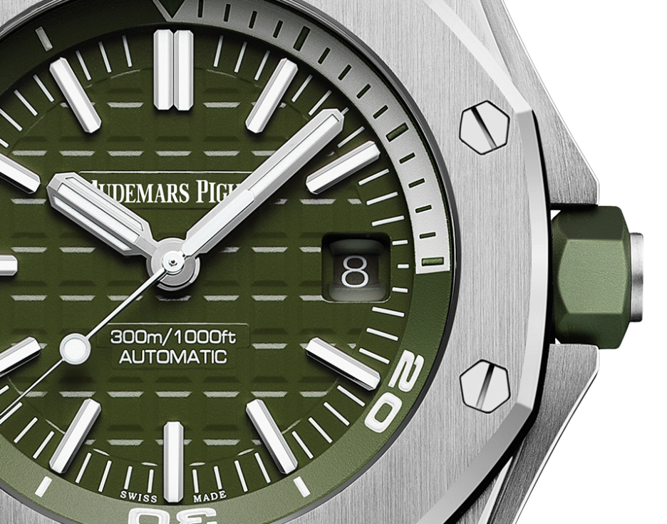 AUDEMARS PIGUET OFFSHORE DIVER Khaki Dial 42mm 15710ST.OO.A052CA.01