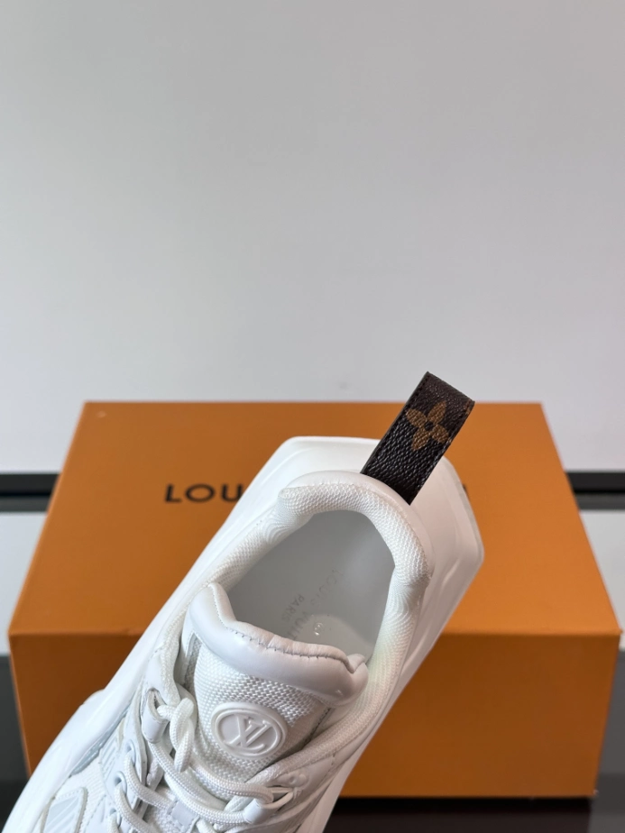 Louis Vuitton Archlight Sneaker – LVS218