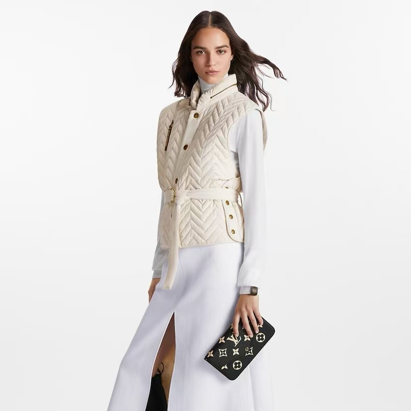 LOUIS VUITTON POCHETTE FÉLICIE IN EMPREINTE LEATHER