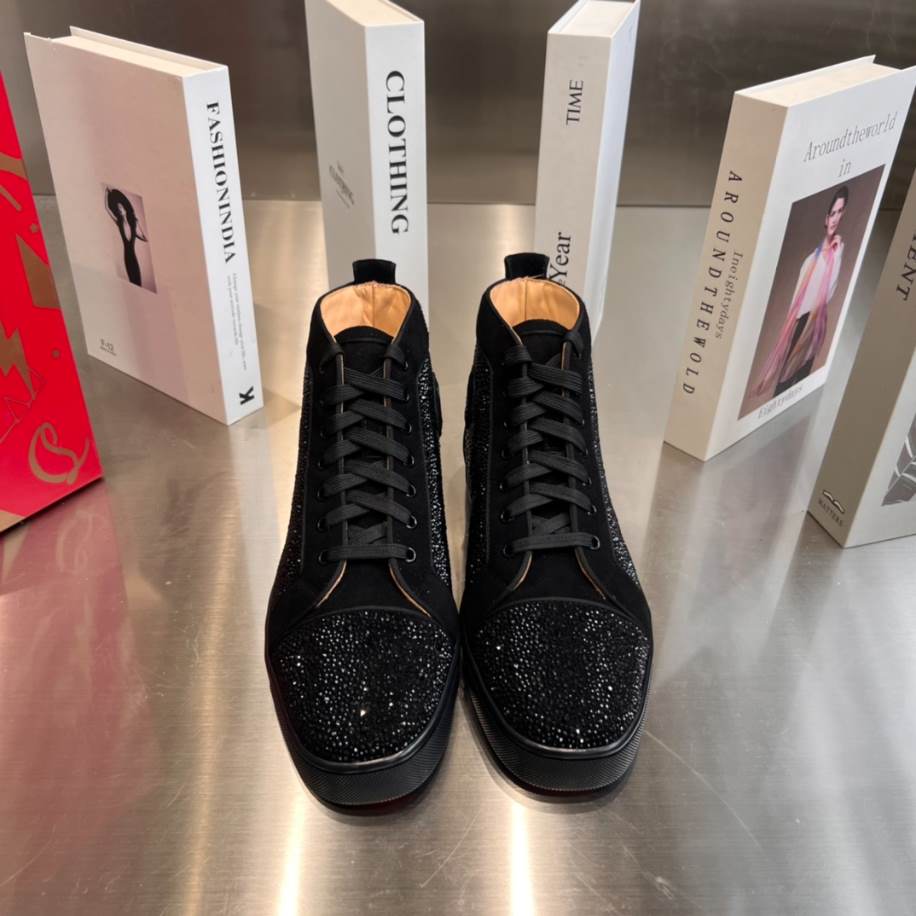 Christian Louboutin Low Top Black Sneaker – CLS053