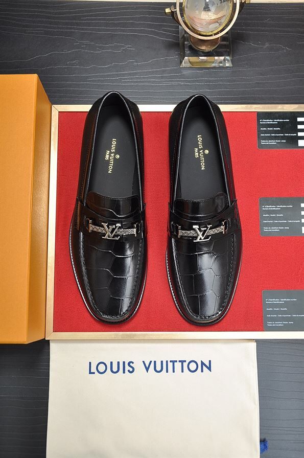 LOUIS VUITTON MAJOR LOAFER – VL001