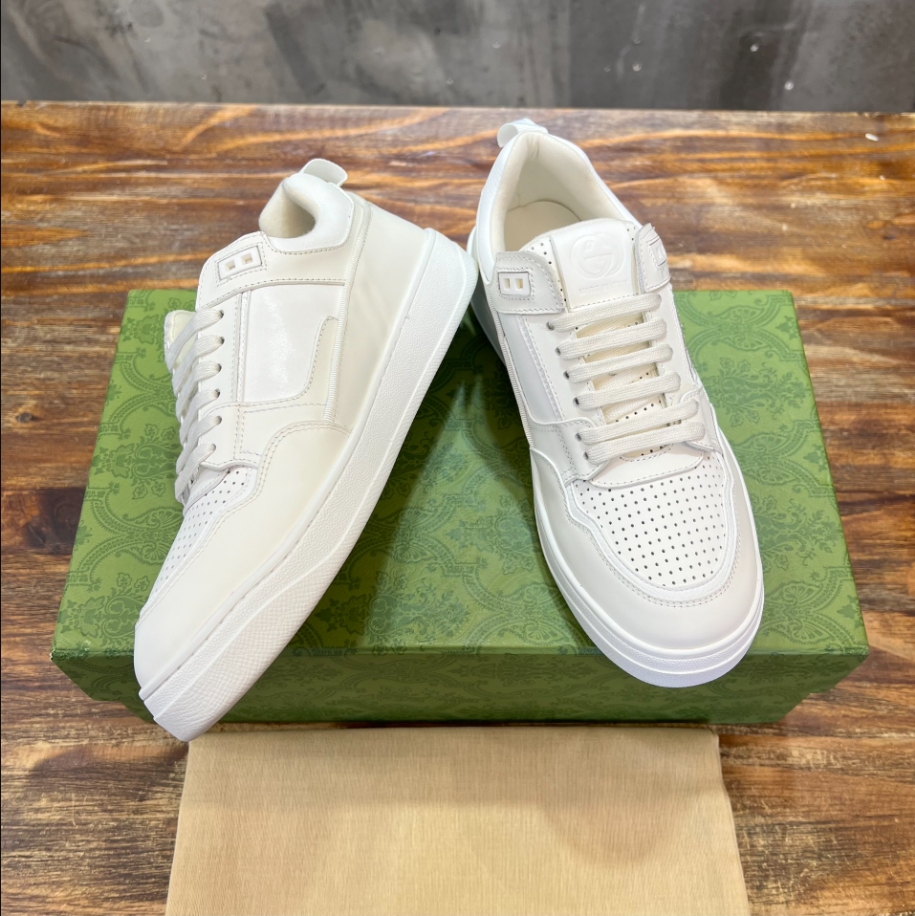 Gucci White Leather Mid Sneaker – GCC176