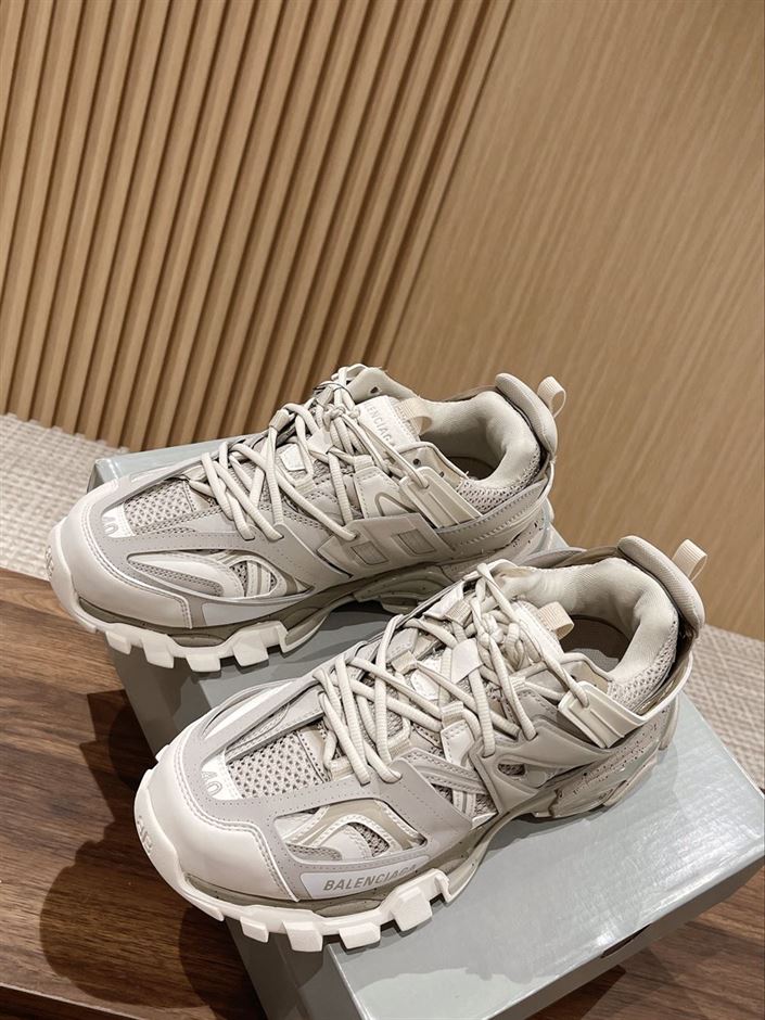 BALENCIAGA TRACK TRAINERS BEIGE – BLA067