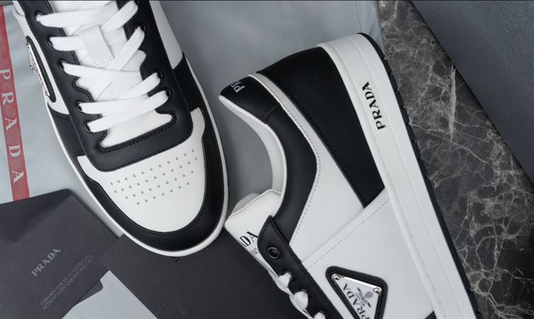 PRADA DOWNTOWN LEATHER SNEAKERS – PRS069