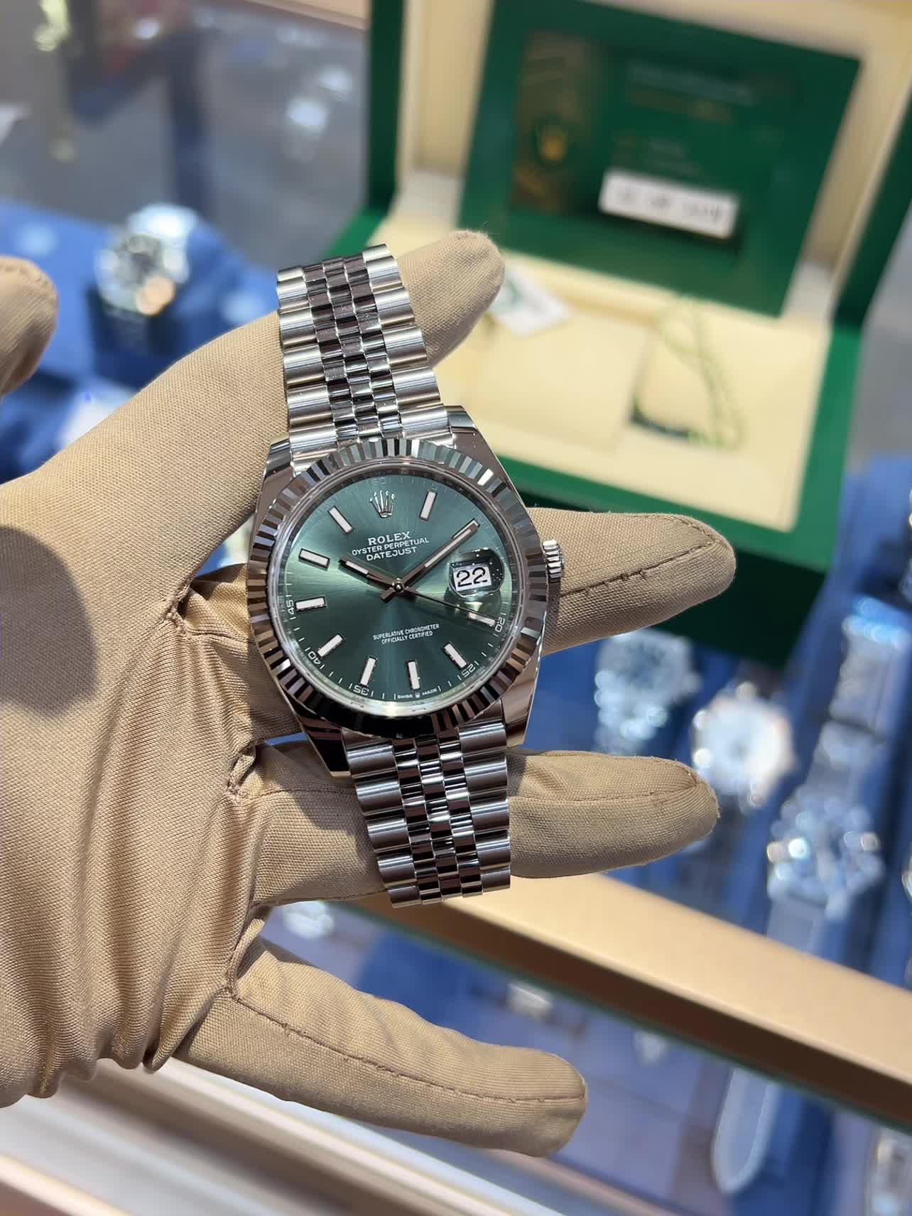Rolex Datejust 41'Mint Green' 126334 Steel & White Gold