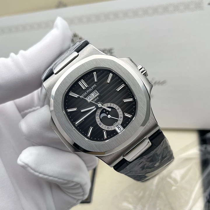 5726A-001- Patek Philippe NAUTILUS