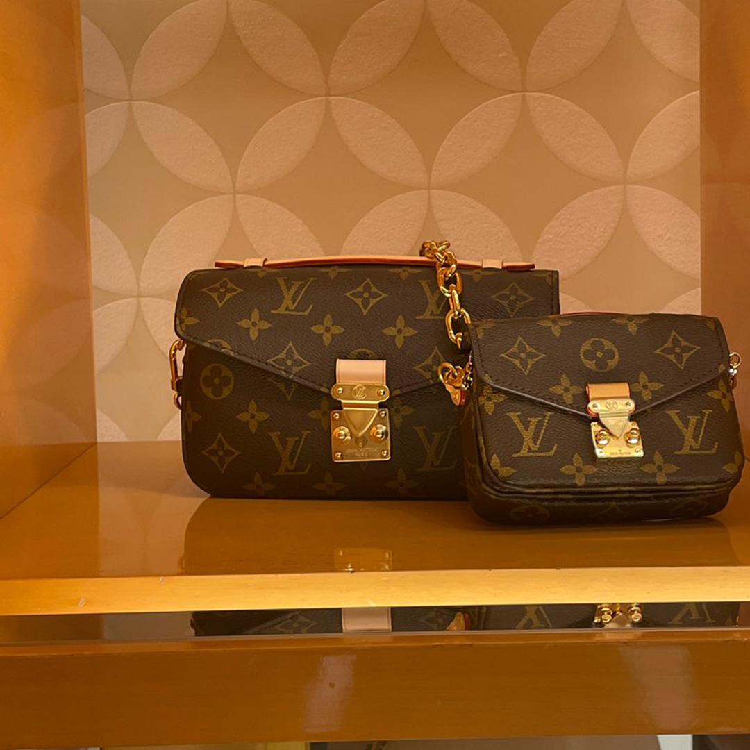 POCHETTE MéTIS EAST WEST