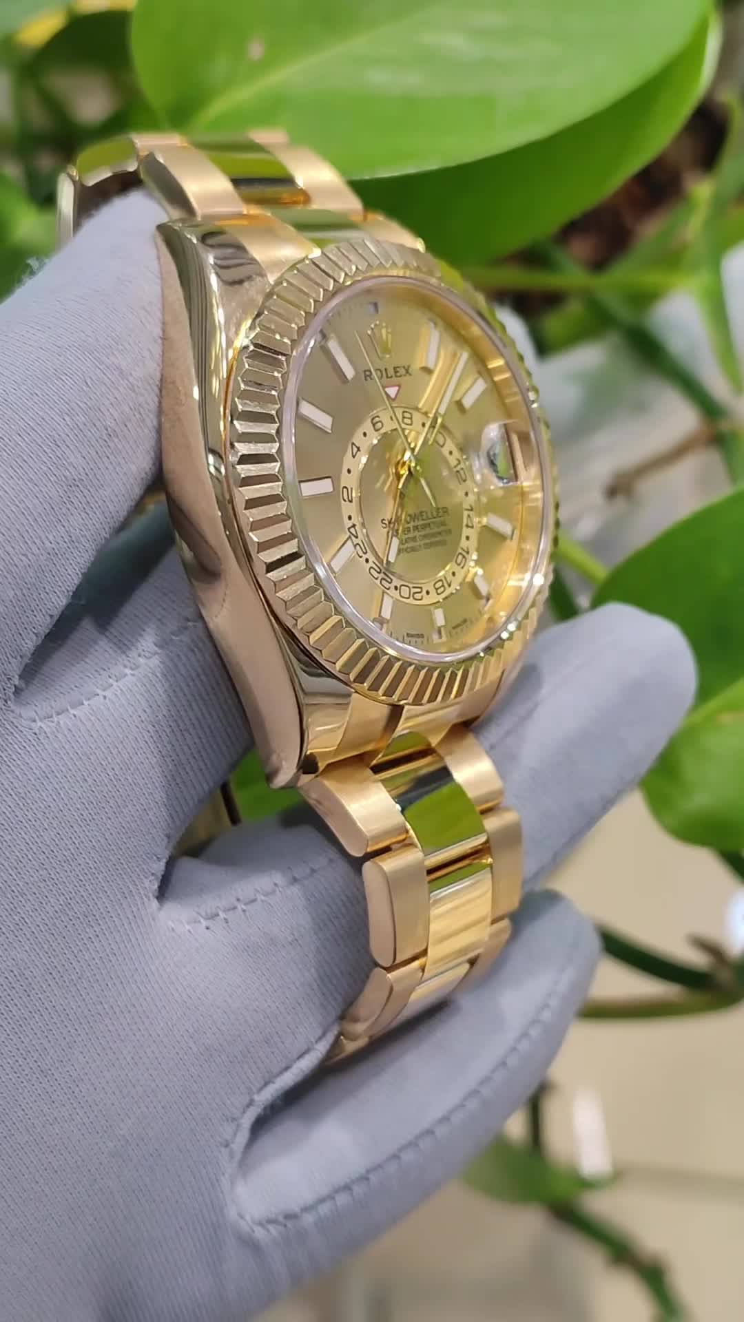 Rolex Sky-Dweller Champagne Dial, 18kt Yellow Gold Watch 326938-0003
