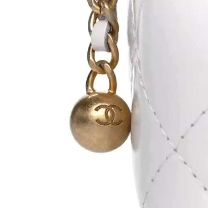 CHANEL Calfskin Quilted Mini Perfect Fit Vanity Case With Chain White  1