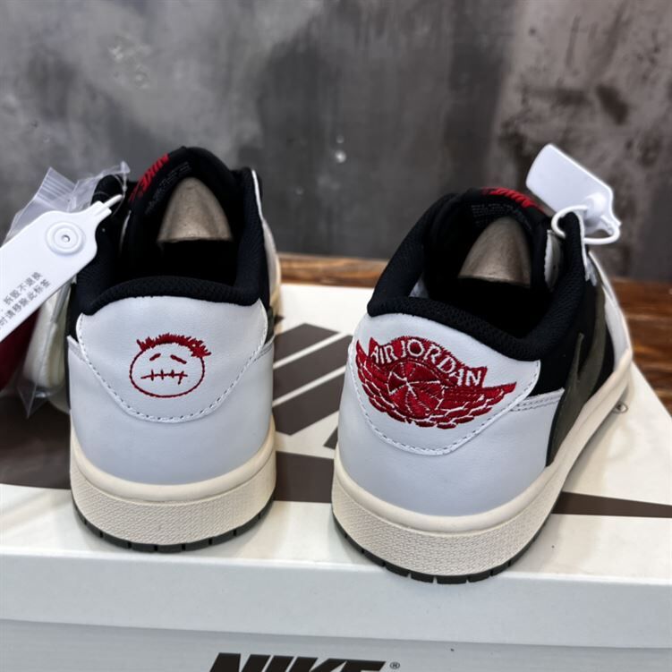 TRAVIS SCOTT X AIR JORDAN 1 LOW ”OLIVE” – NSN029