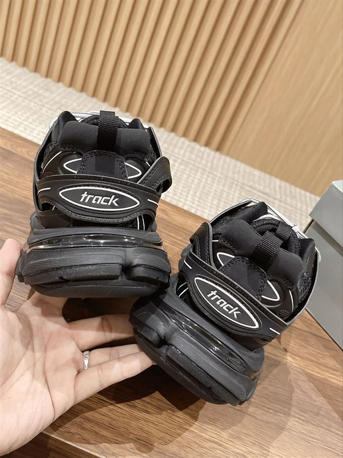 BALENCIAGA TRACK TRAINERS SNEAKER – BLA074