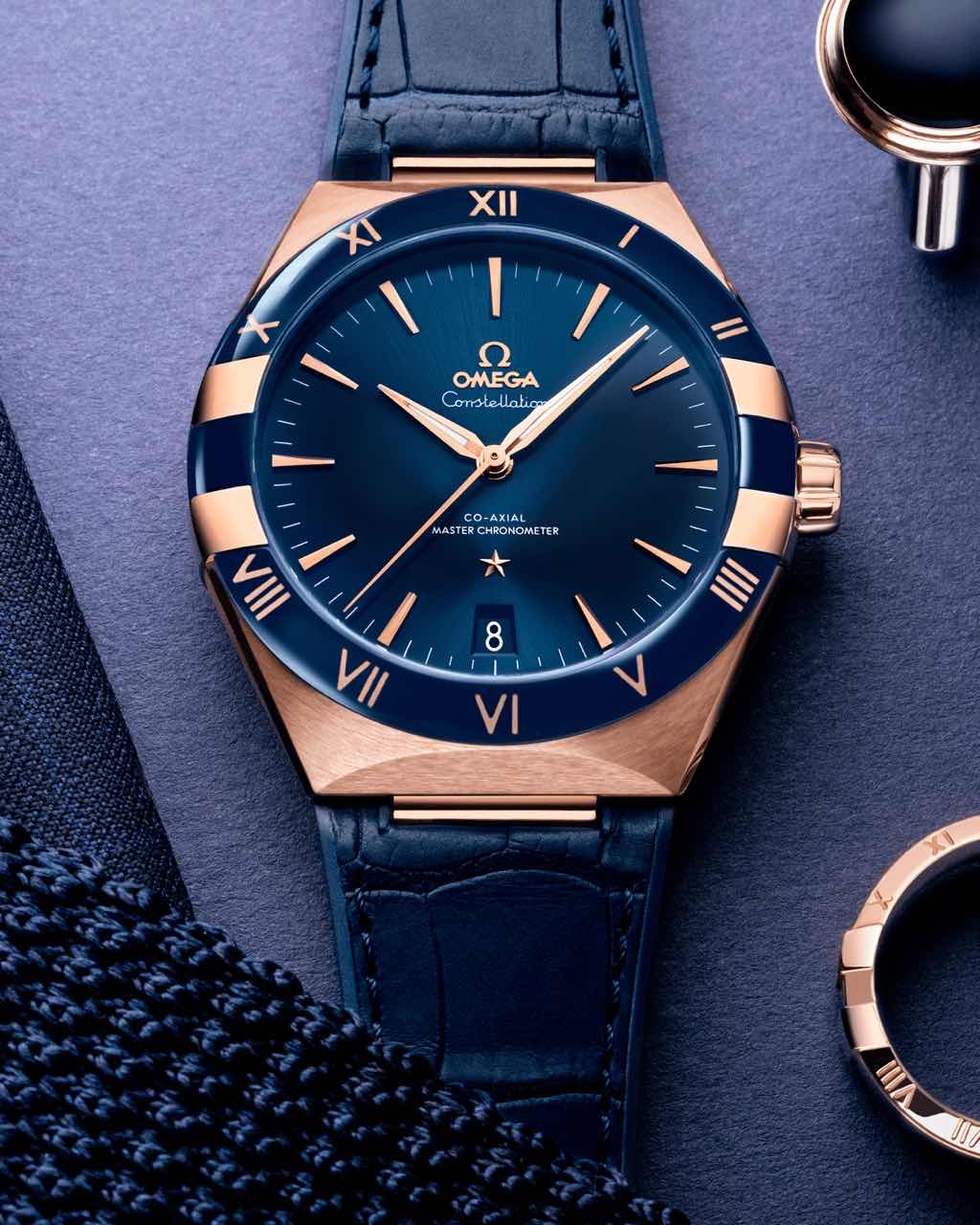 CONSTELLATION SEDNA™ GOLD ON LEATHER STRAP 41 MM