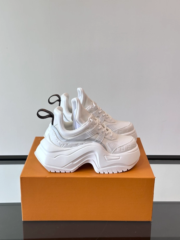 Louis Vuitton Archlight Sneaker – LVS218