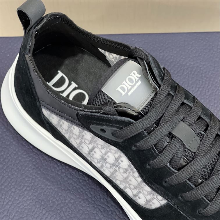 DIOR B25 RUNNER SNEAKER – DO065