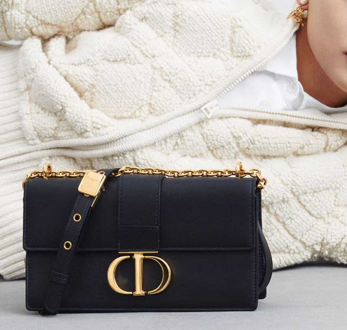 DIOR 30 MONTAIGNE SMALL BAG IN BLACK CALFSKIN
