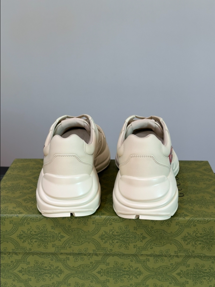 Gucci Ivory Leather Trainers In Neutrals Sneaker – GCC174