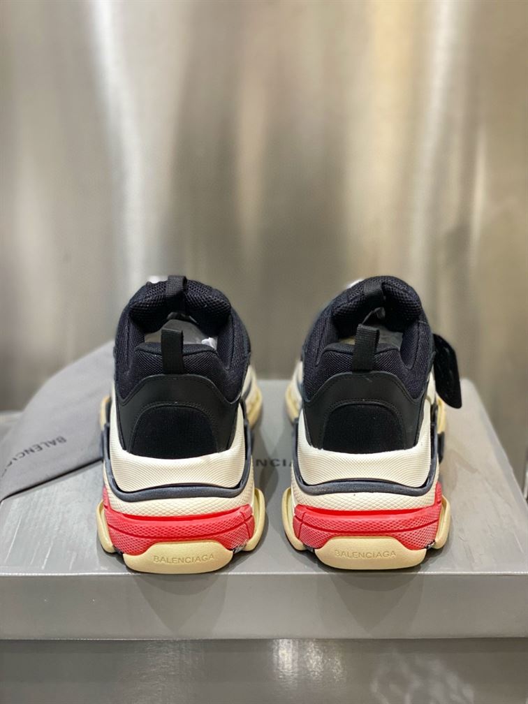 BALENCIAGA TRIPLE S SNEAKERS – BLA009