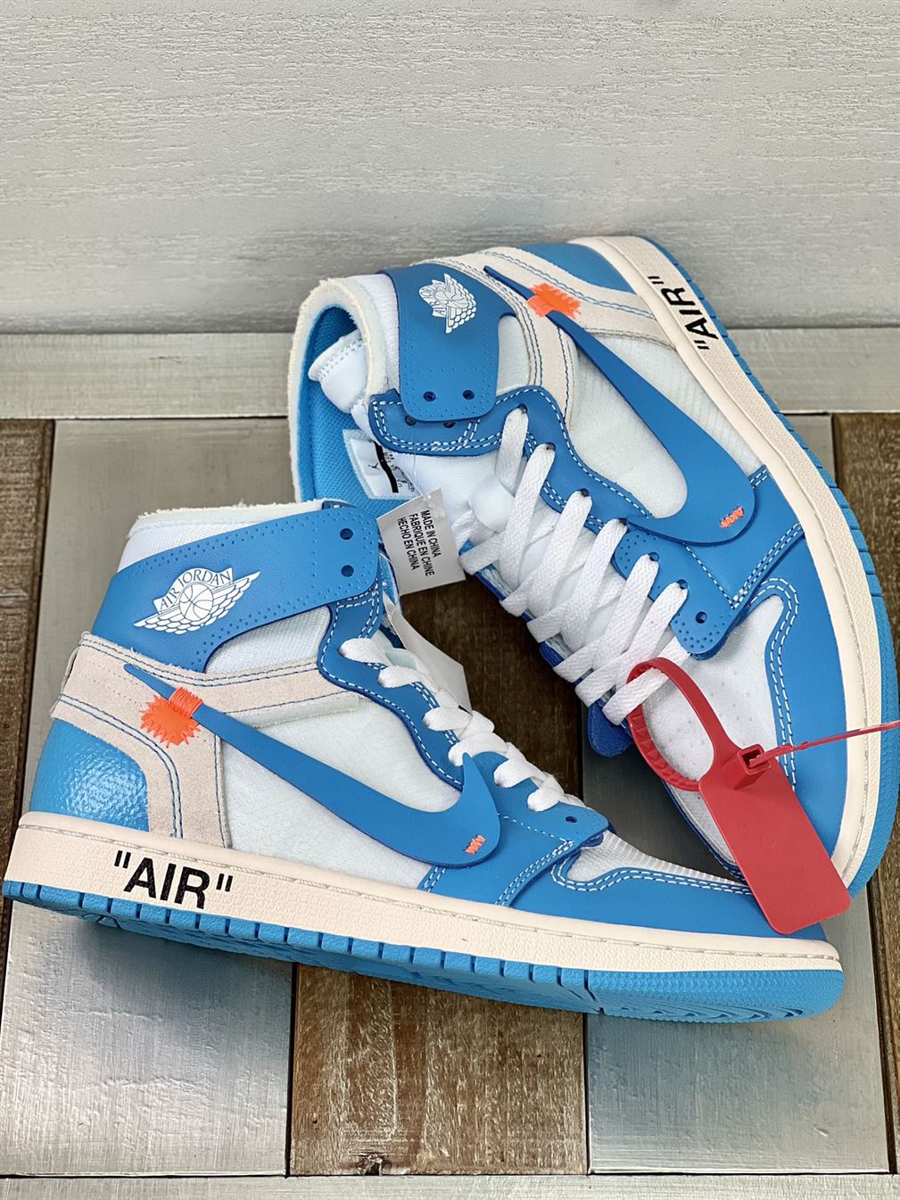 AIR JORDAN 1 RETRO HIGH OFF-WHITE UNIVERSITY BLUE – OFW031