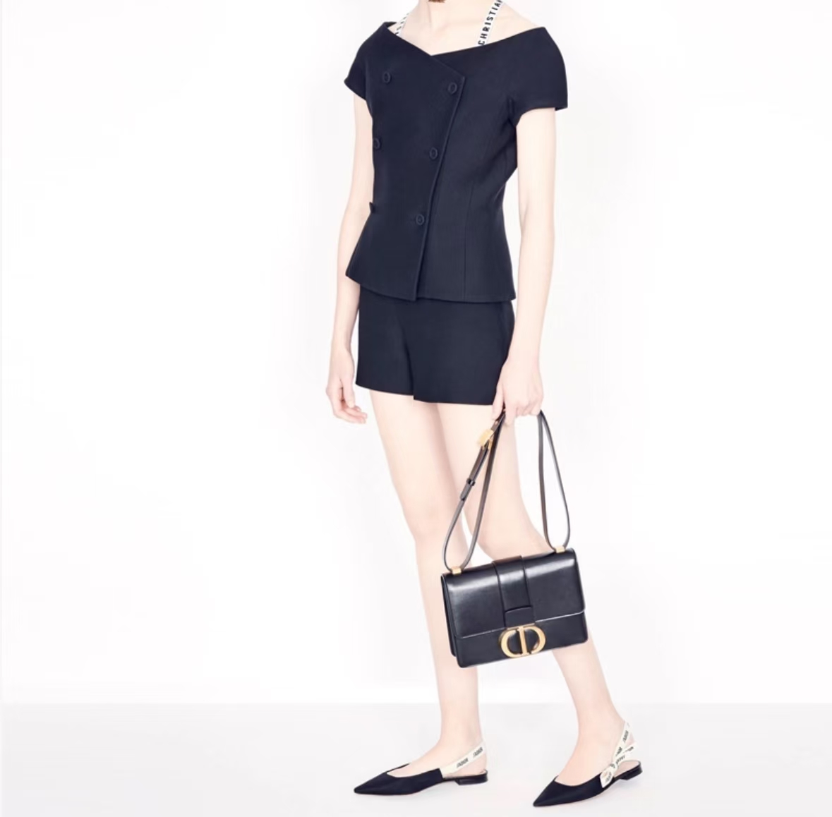 DIOR 30 MONTAIGNE MediumIN BLACK CALFSKIN