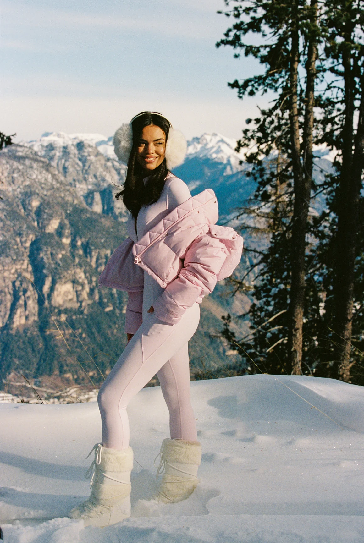 WISKII Cropped Convert Down Jacket