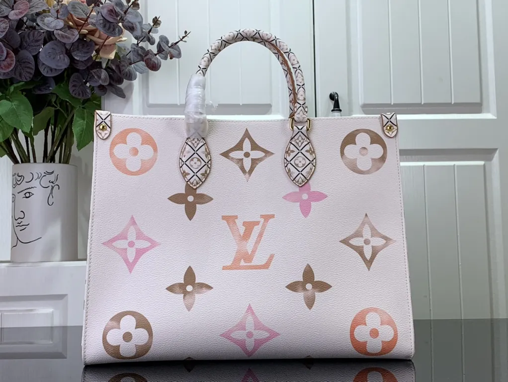 Louis Vuitton bag - LITELUX
