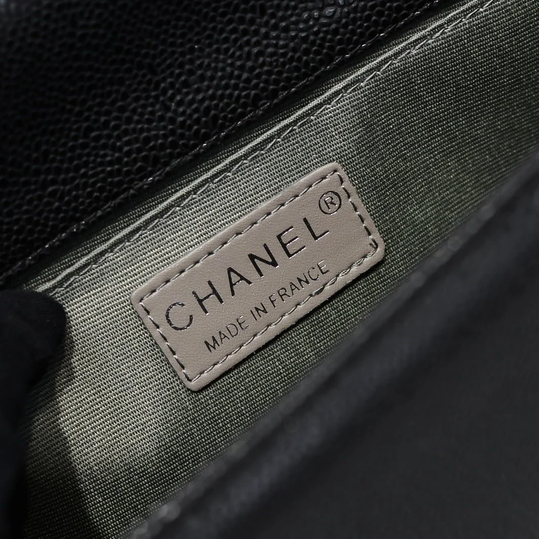 Chanel Cowhide caviar with sliver hardware size: 25*15*9cm - LITELUX