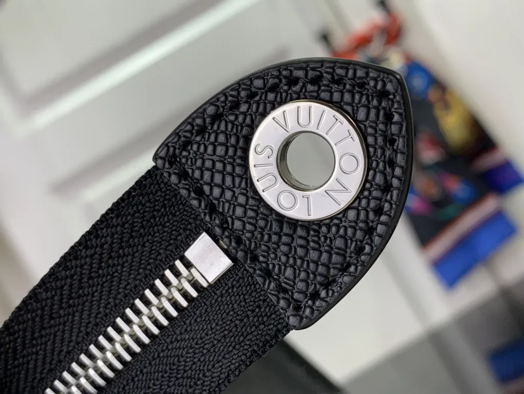 Louis Vuitton bag - LITELUX