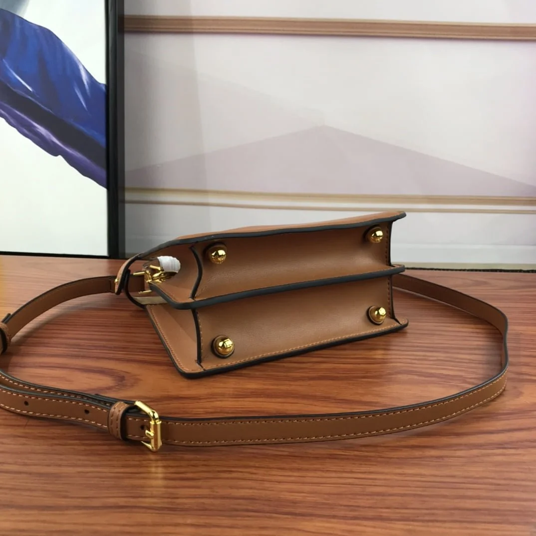 FENDI PeekaboolseeuPetite 0778 Brown size: 20*15.5*11CM - LITELUX