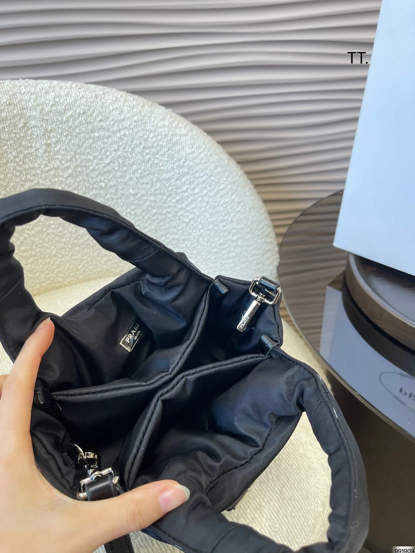 Prada mini handbag size: 18*14cm - LITELUX