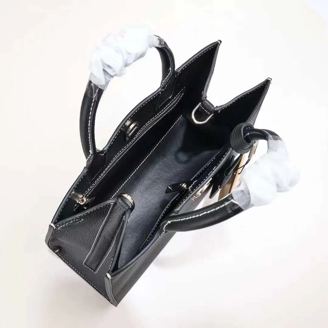 Burberry tote calfskin bag 8376 black size: 27 * 11 * 20 cm - LITELUX