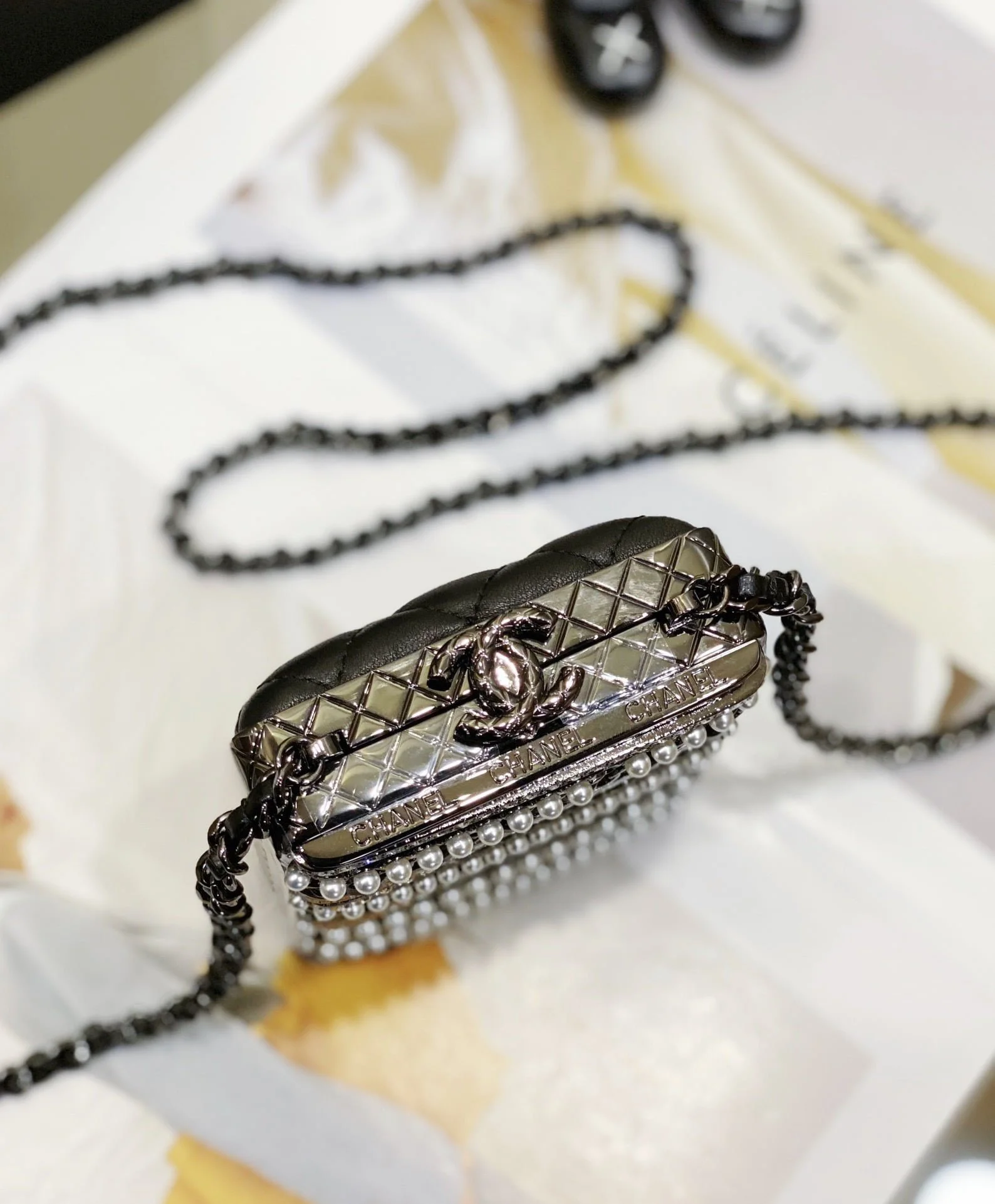 chanel22k dinner bag black Pearl string size: 11*9*4.5cm - LITELUX