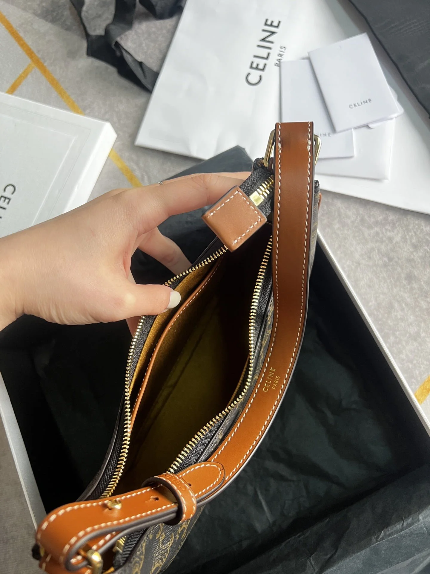 CELINE presbycia cowhide underarm bag size: 23*19*7cm - LITELUX