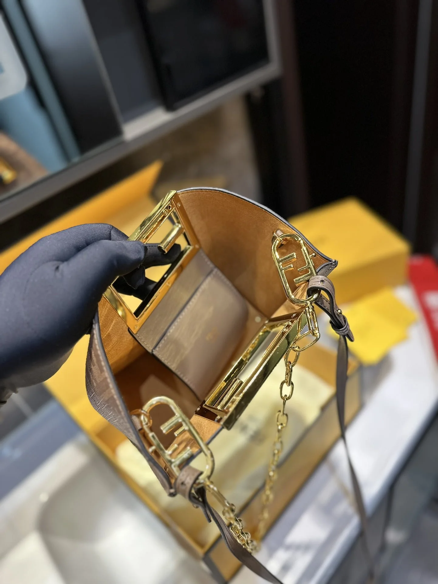 Fendi way Double F-buckle size: 20*9*17cm - LITELUX