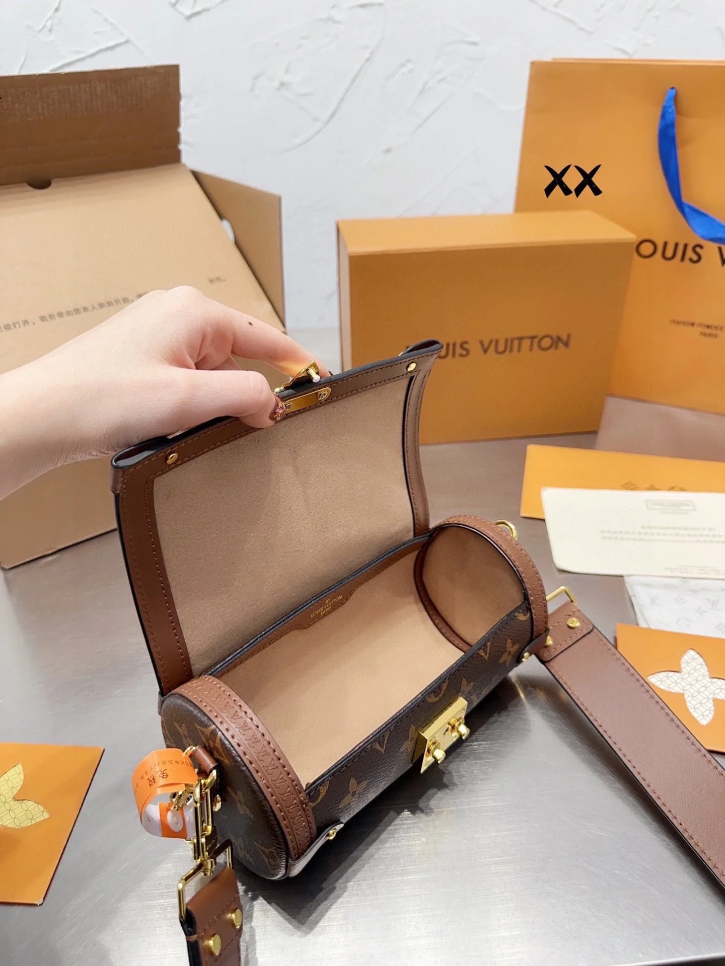 Louis Vuitton / LV prefall papillon trunk monogram round flip latch design crossbody bag - LITELUX