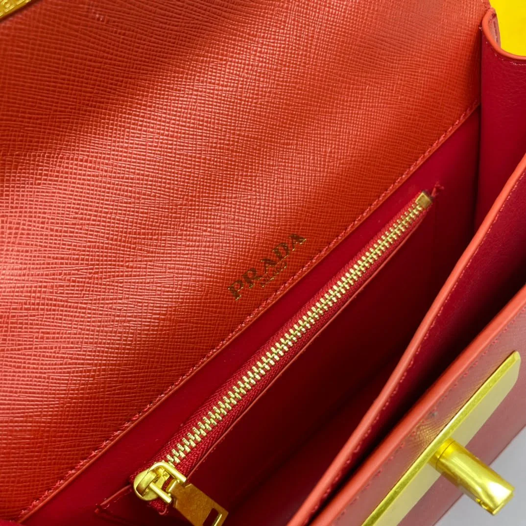 Prada organ bag red size: 20*15*5cm - LITELUX