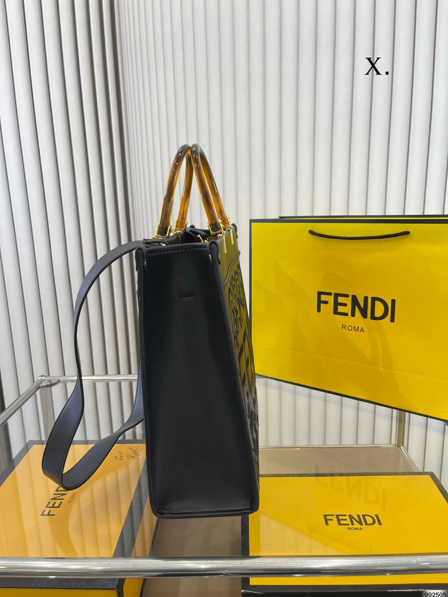FENDI Tote bag Black Size: 35*31cm - LITELUX