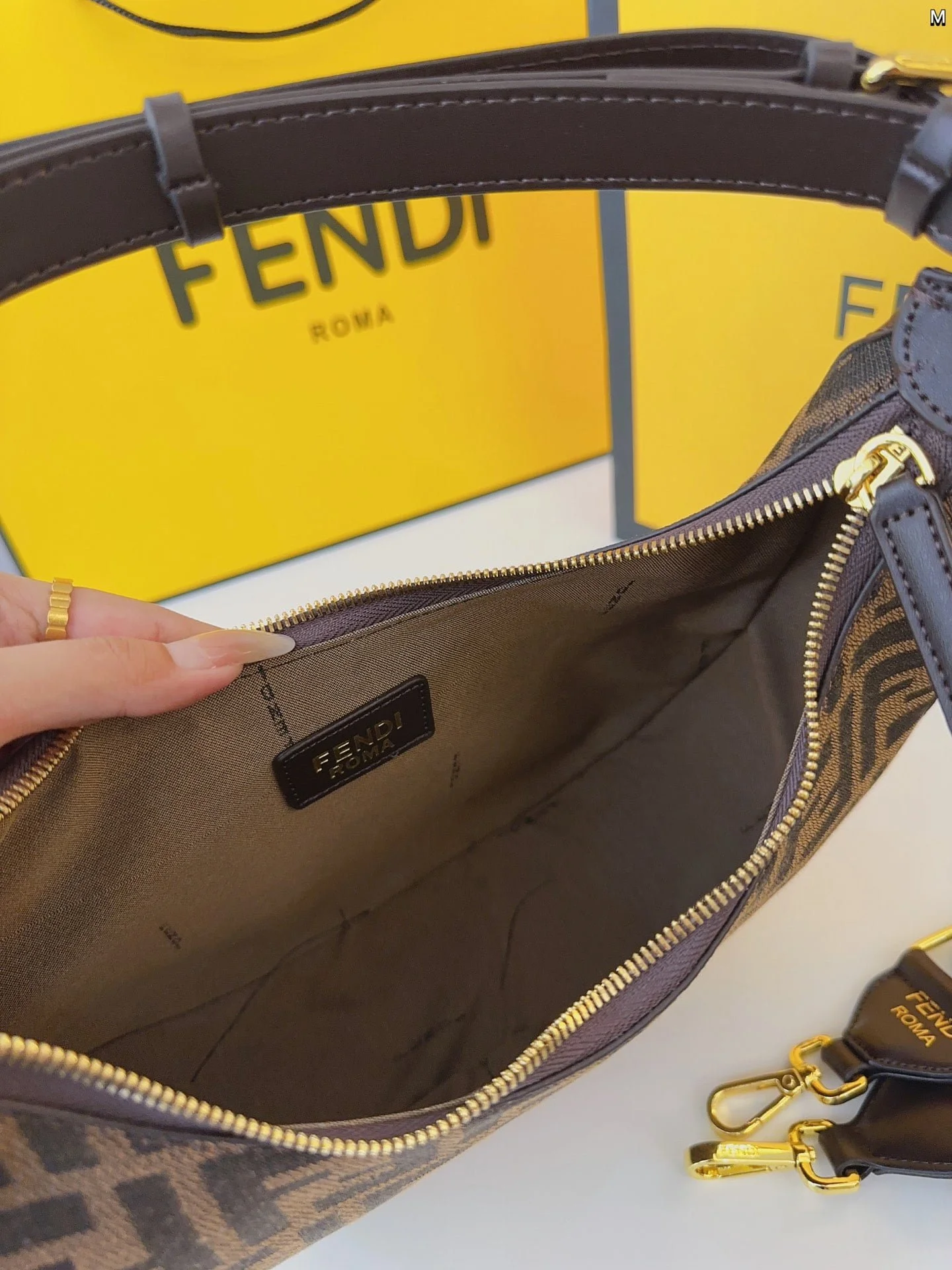 FENDI half moon bag Underarm bag Size: 28*16cm - LITELUX