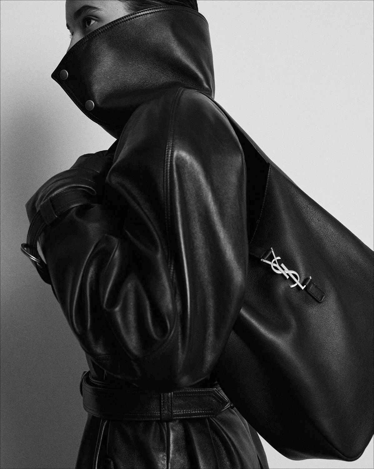 YSL / LARGE LE 5 À 7 SUPPLE IN SMOOTH LEATHER - LITELUX