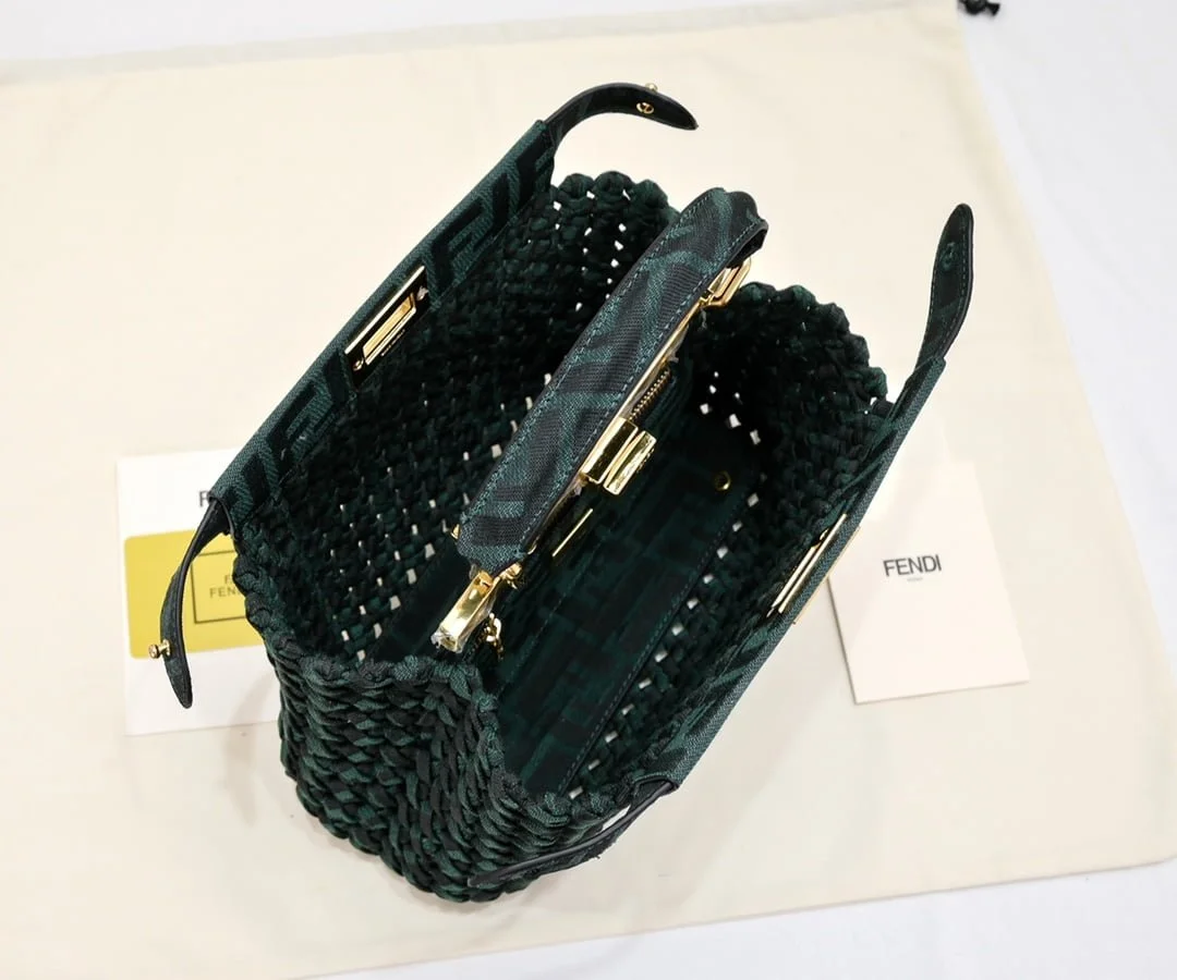 FENDI peekaboo knit Classic handbag 0363 Size: 23*7*18cm - LITELUX