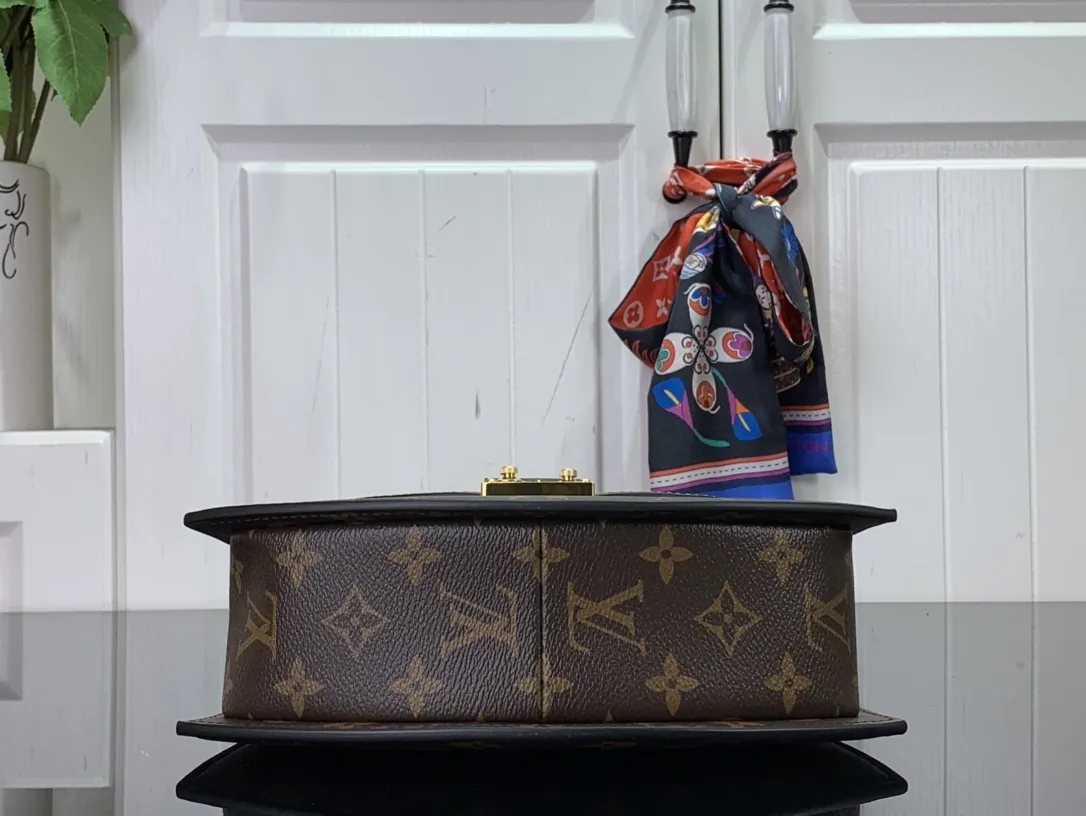 Louis Vuitton bag - LITELUX