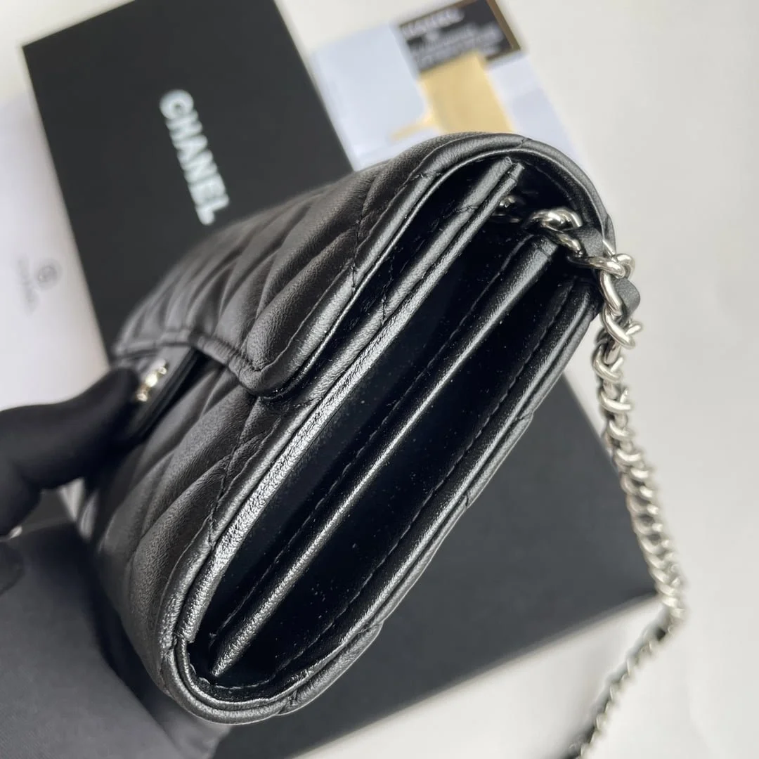 Chanel chain crossbody bag Cowhide with diamond lattice sliver hardware black A50076 size: 18*10.5*3.5cm - LITELUX
