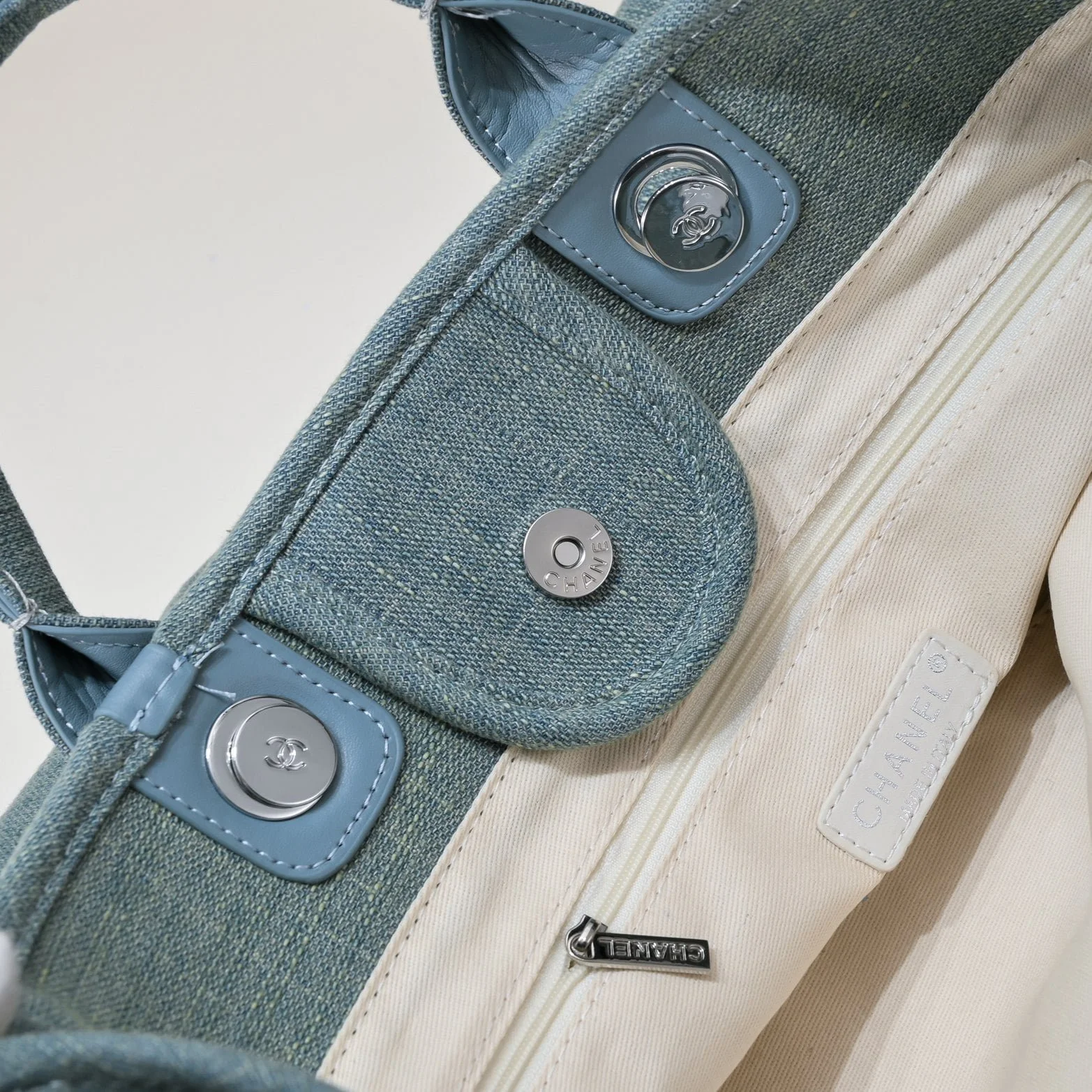 Chanel new beach bag denim bag Blue with little wallet size: 48*38*30*14cm - LITELUX