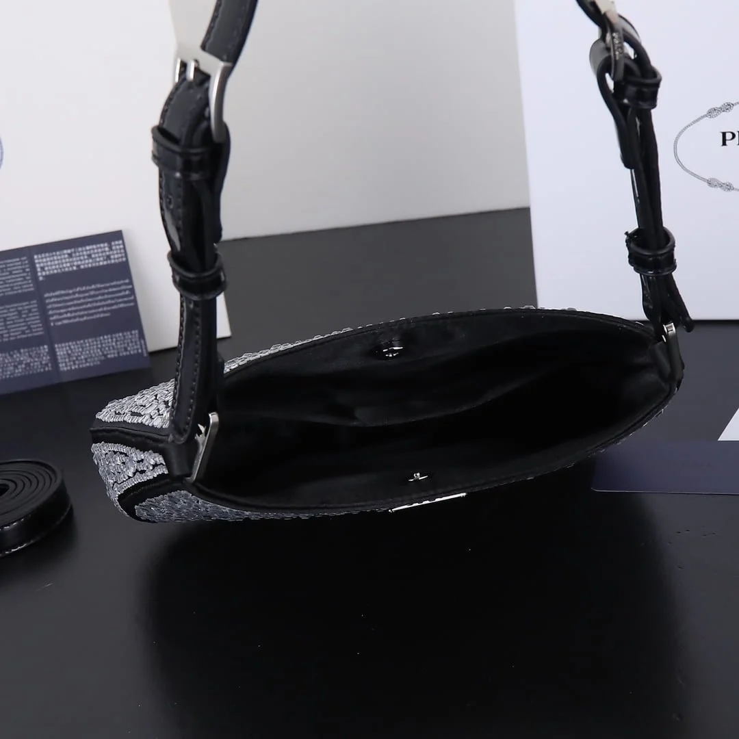 Prada Ss21 Hobo BlingBling 8801 black size: 22*18*5cm - LITELUX