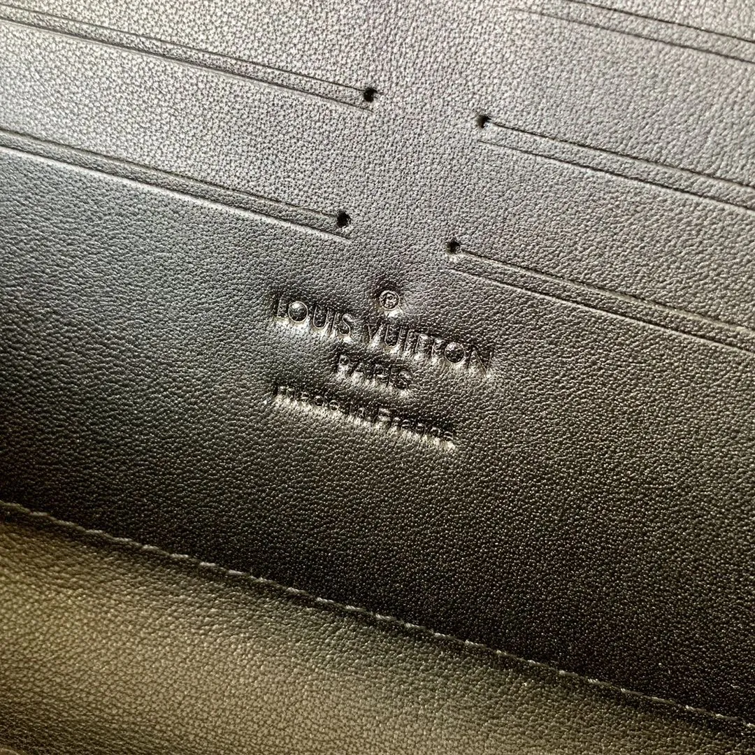 Louis Vuitton bag - LITELUX