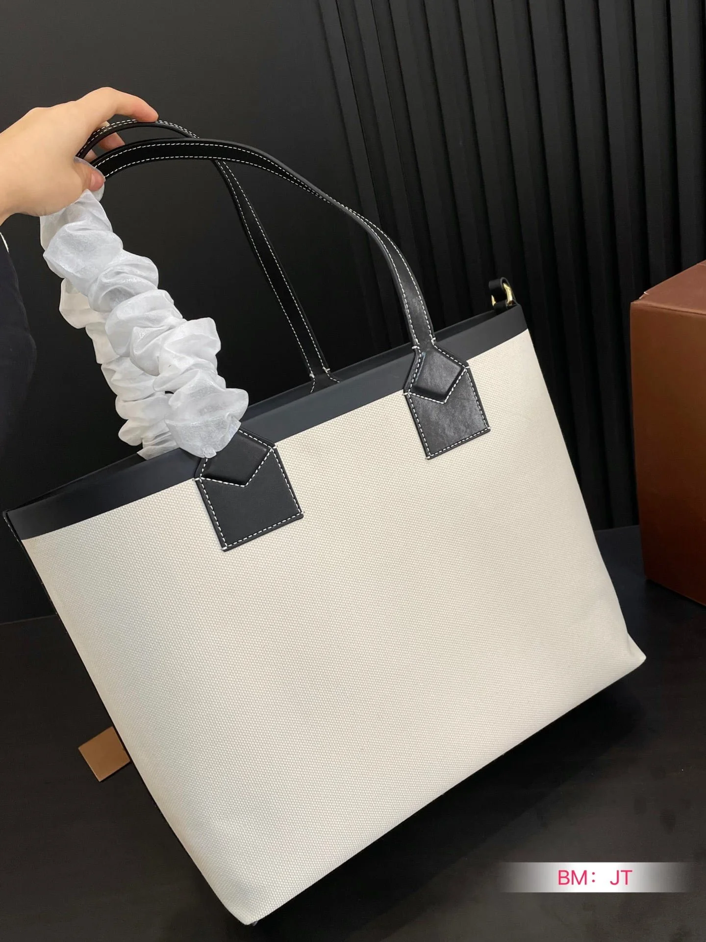 Burberry tote Shopping bag size: 34*26cm - LITELUX