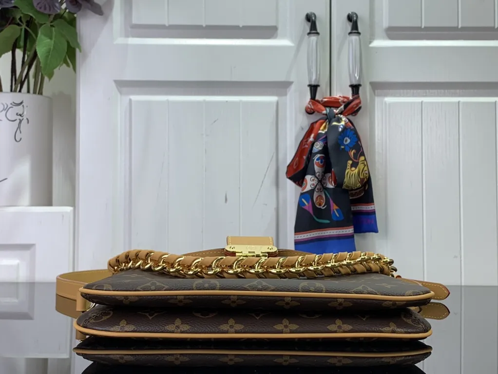 Louis Vuitton bag - LITELUX