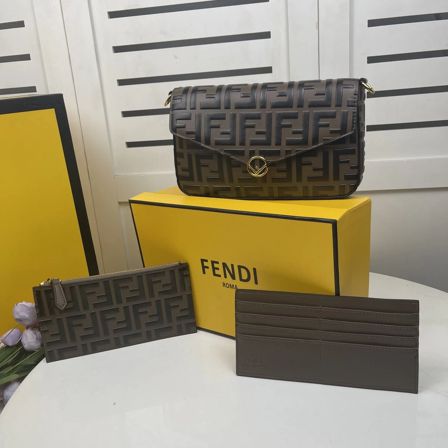 FENDI Three-piece leather wallet 2122 Size: 23CM - LITELUX