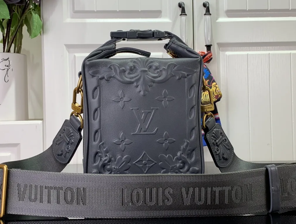 Louis Vuitton bag - LITELUX